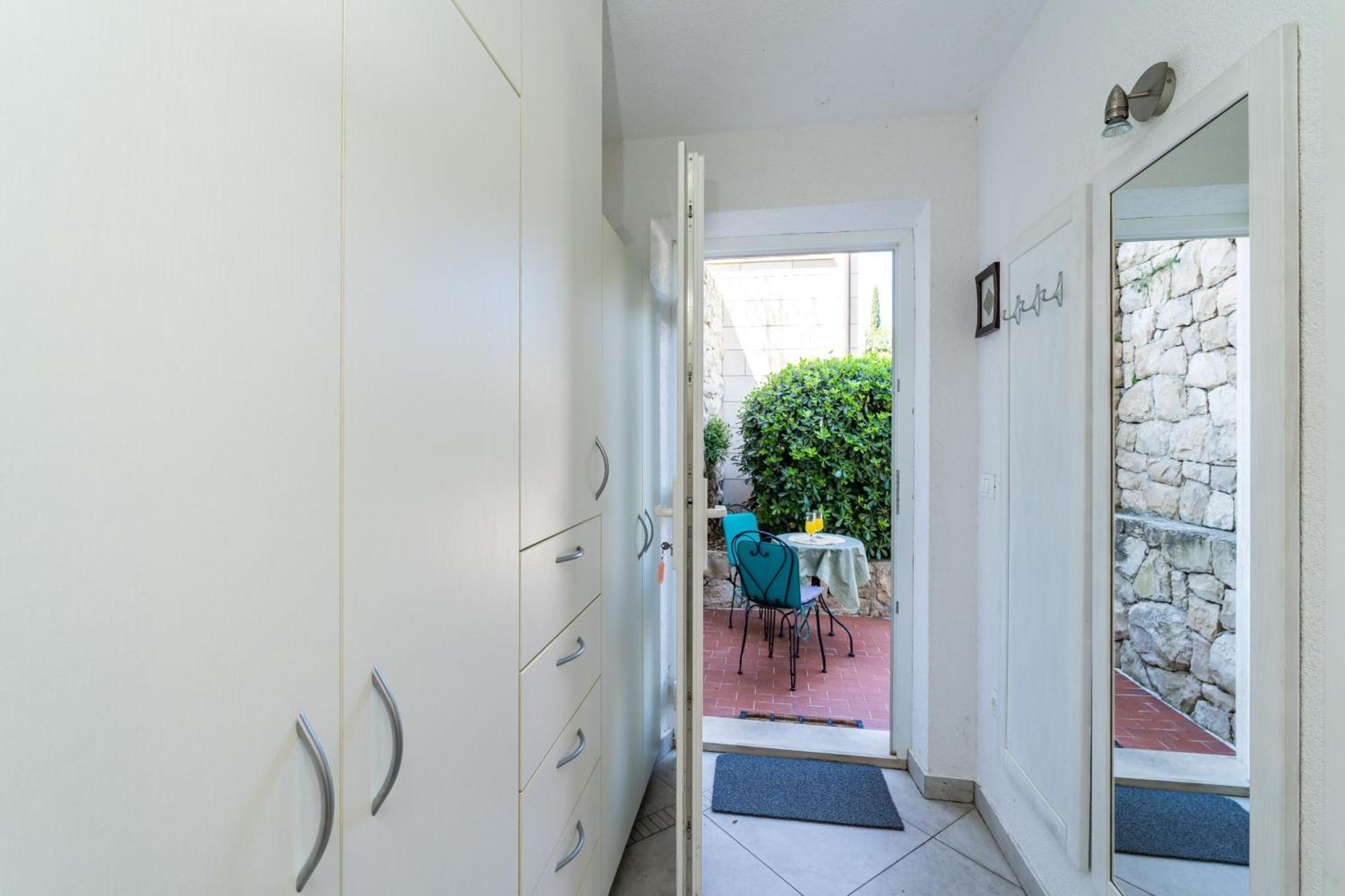 Alegria Apartment
